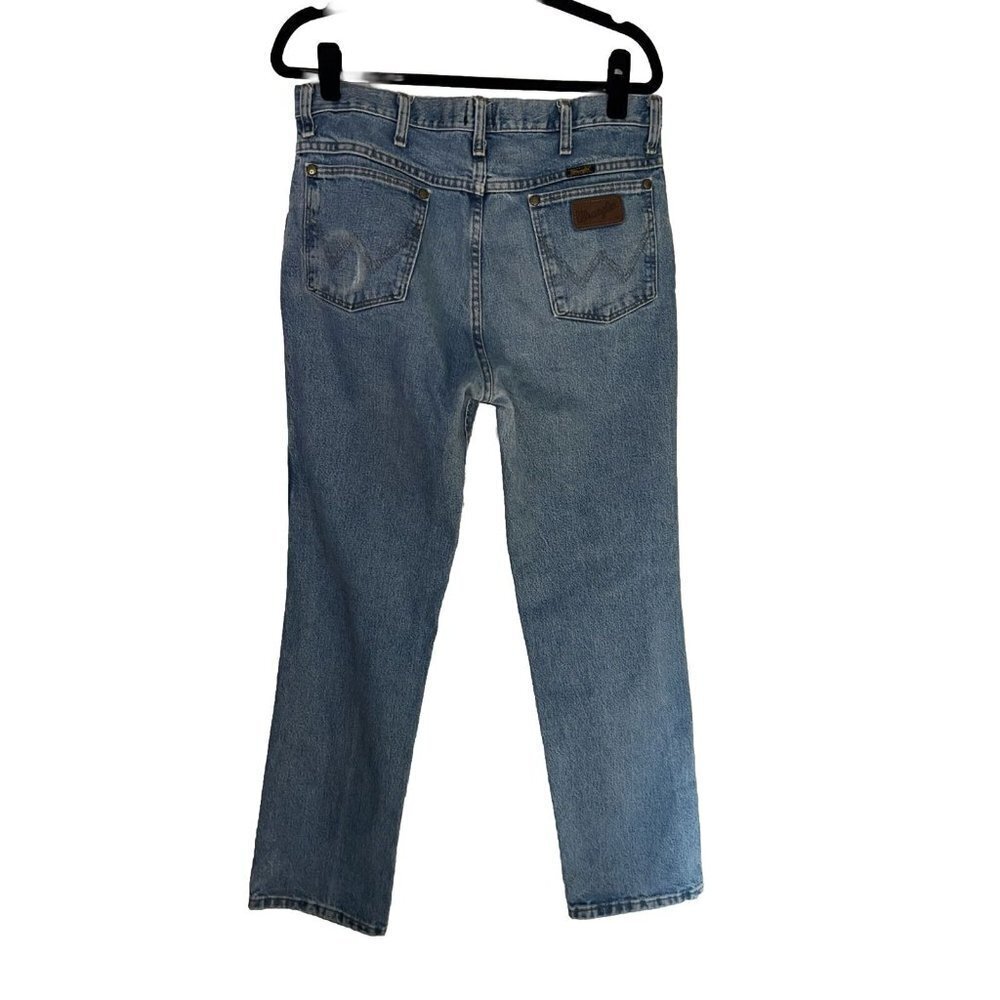 Wrangler Jeans Mens 33x32 Blue Slim Fit Cowboy Cut Cotton Medium Wash 36MWZSW X - Picture 1 of 11